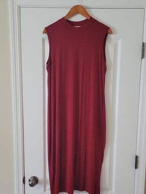 Thyme & Honey Sleeveless Mock Neck Midi Dress in Wine-LG- Never Worn